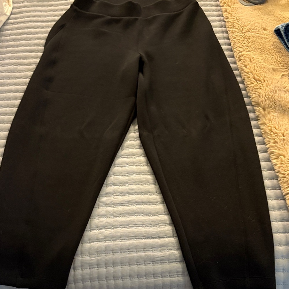 SPANX Women's Black Barrel Leg Pants